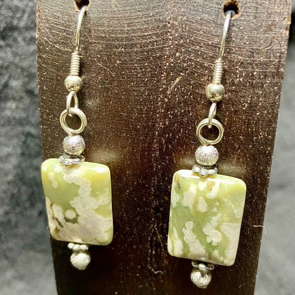 Lotus Jasper Puffed Rectangle Earrings